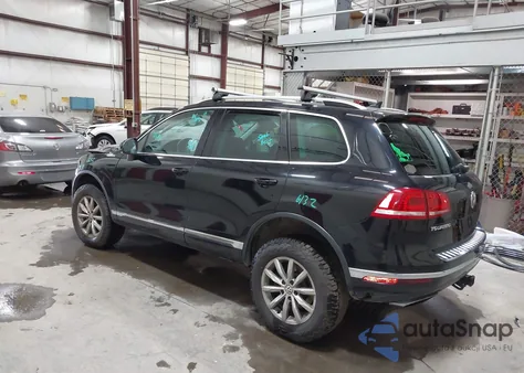 2015 Volkswagen Touareg V6 Sport from USA, damaged, VIN WVGEF9BP2FD007046